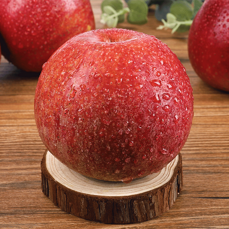 Red Qinguan Apple Red Qinguan Apple